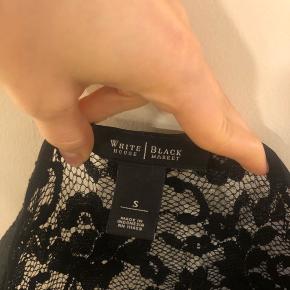 EUC Lace Short Sleeve Scoop Next Top! - Picture 3 of 4